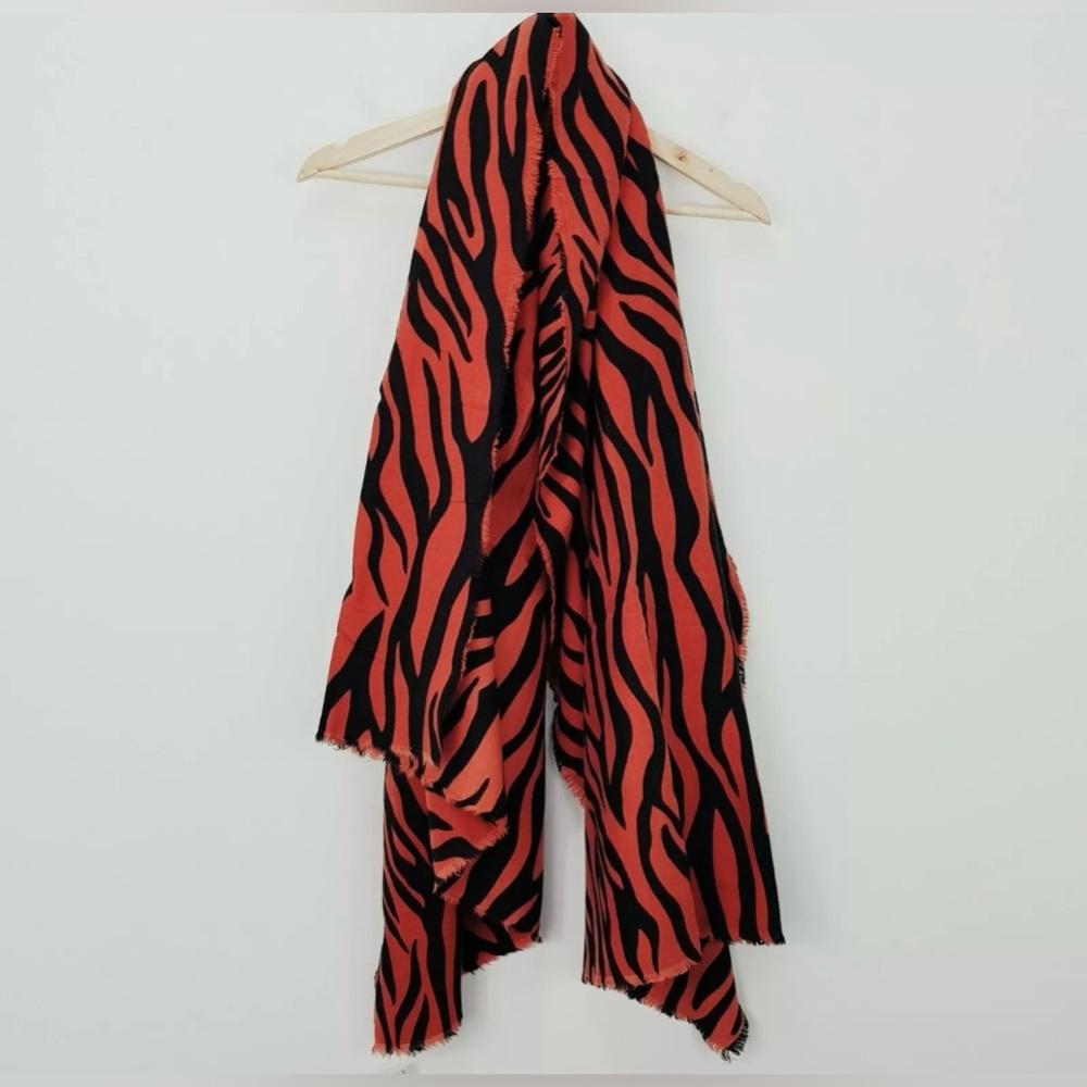 Brand New: DECJUBA Womens Black / Brown Zebra Soft Frayed Scarf with tags